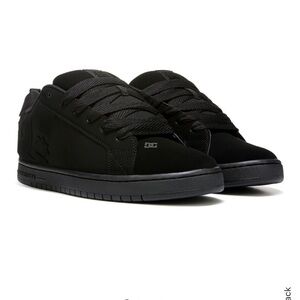 Brand new in box DC Court Graffik men’s size 10 shoes